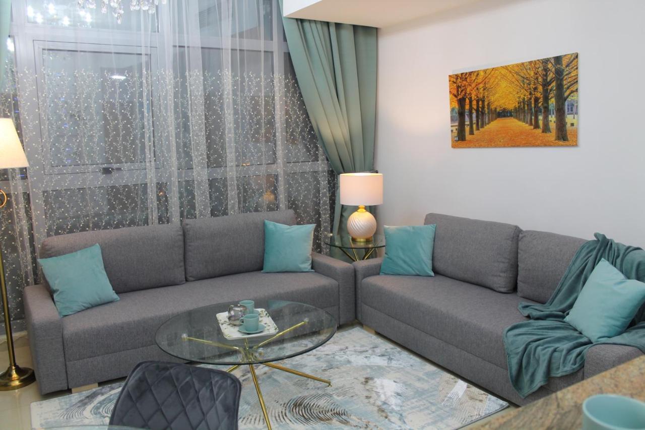 Newly Furnished One Bedroom Apartment Next To Metro & Beach In Marina Residence Dubai Exteriör bild