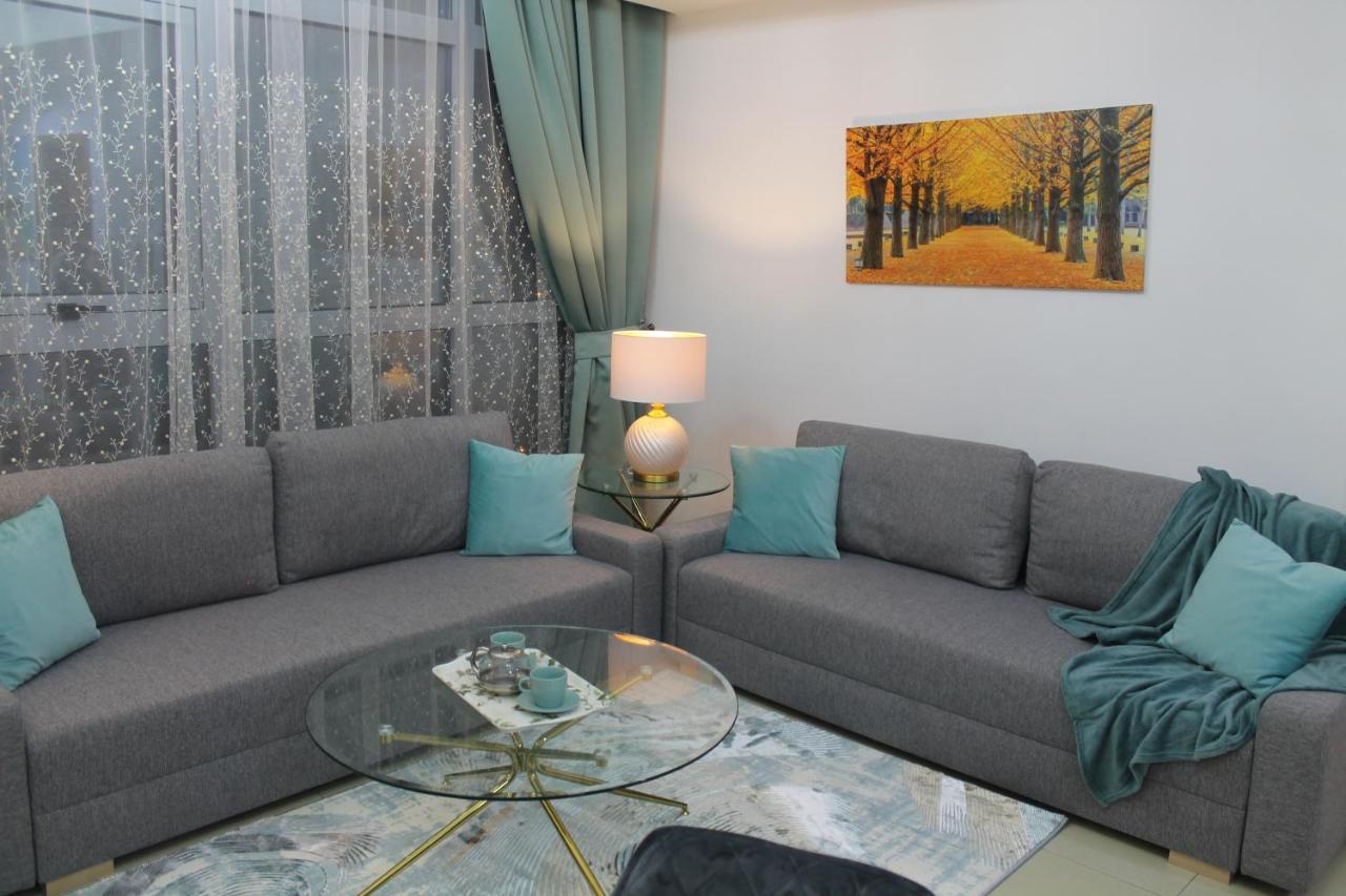 Newly Furnished One Bedroom Apartment Next To Metro & Beach In Marina Residence Dubai Exteriör bild