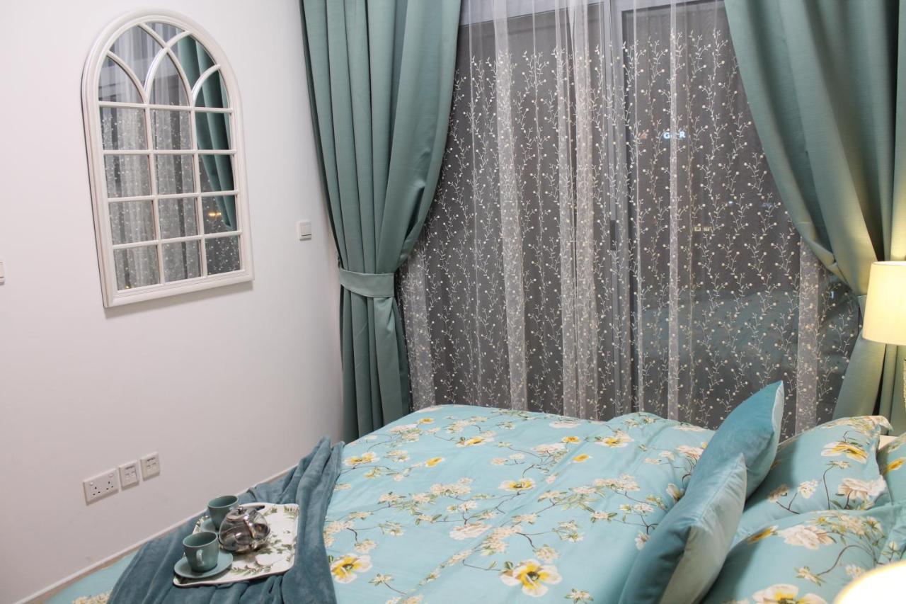 Newly Furnished One Bedroom Apartment Next To Metro & Beach In Marina Residence Dubai Exteriör bild