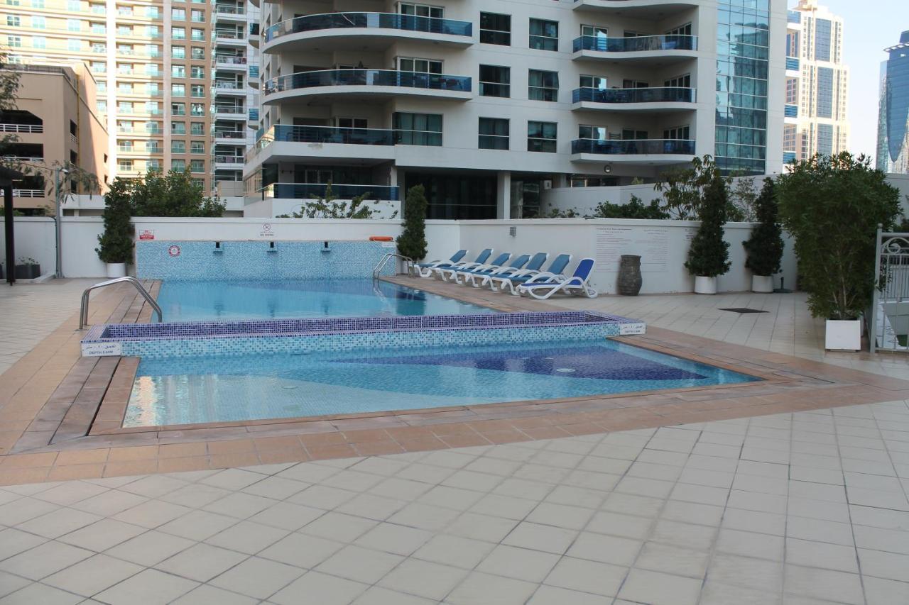 Newly Furnished One Bedroom Apartment Next To Metro & Beach In Marina Residence Dubai Exteriör bild