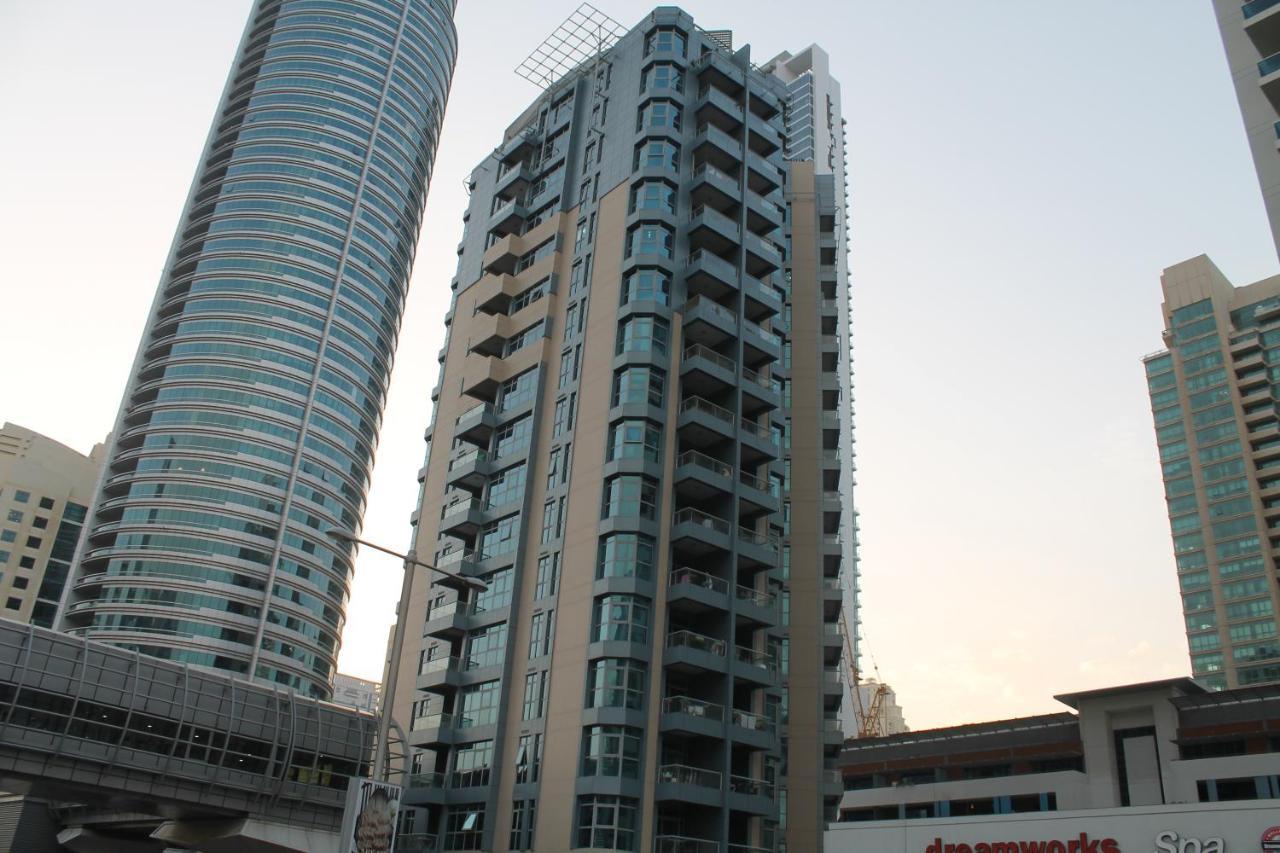 Newly Furnished One Bedroom Apartment Next To Metro & Beach In Marina Residence Dubai Exteriör bild
