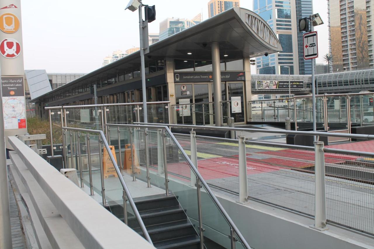 Newly Furnished One Bedroom Apartment Next To Metro & Beach In Marina Residence Dubai Exteriör bild