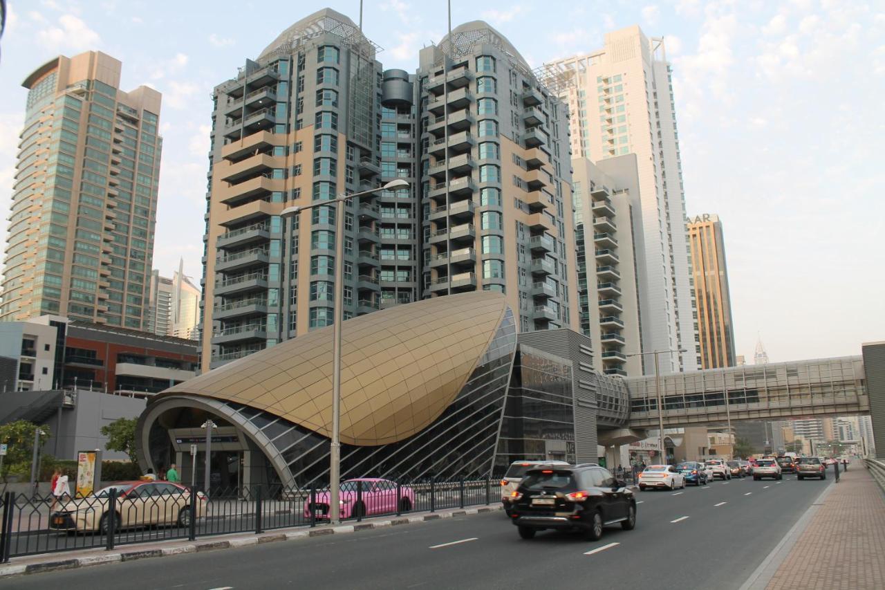 Newly Furnished One Bedroom Apartment Next To Metro & Beach In Marina Residence Dubai Exteriör bild