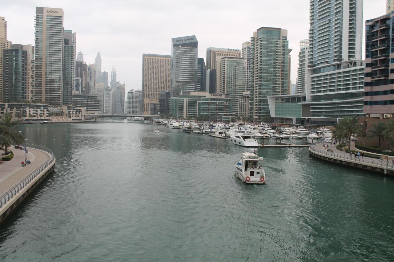 Newly Furnished One Bedroom Apartment Next To Metro & Beach In Marina Residence Dubai Exteriör bild
