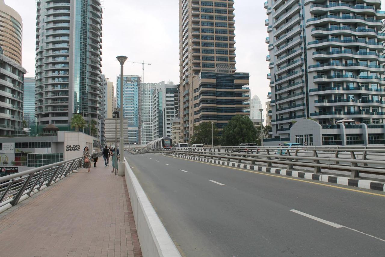 Newly Furnished One Bedroom Apartment Next To Metro & Beach In Marina Residence Dubai Exteriör bild