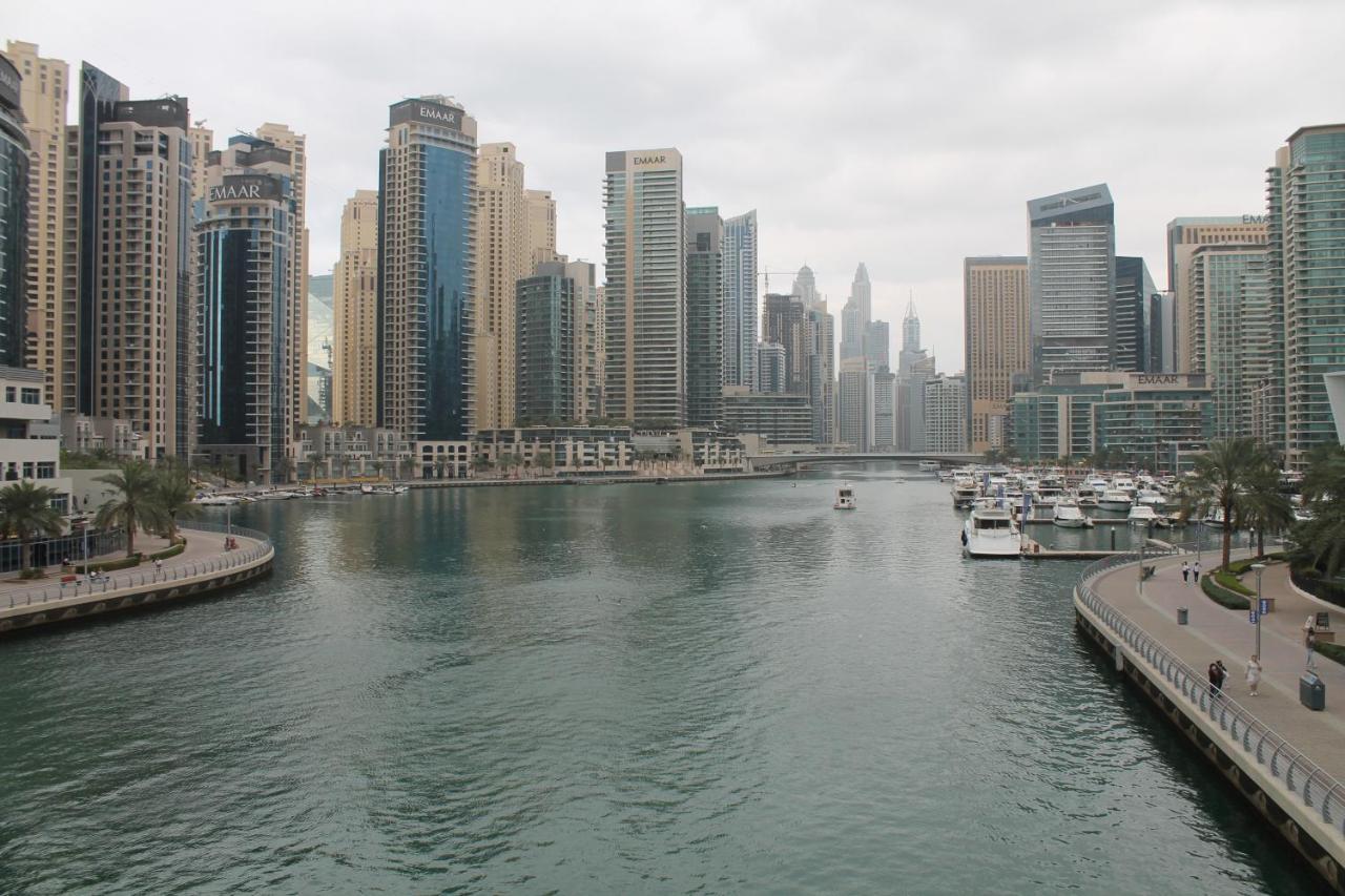 Newly Furnished One Bedroom Apartment Next To Metro & Beach In Marina Residence Dubai Exteriör bild