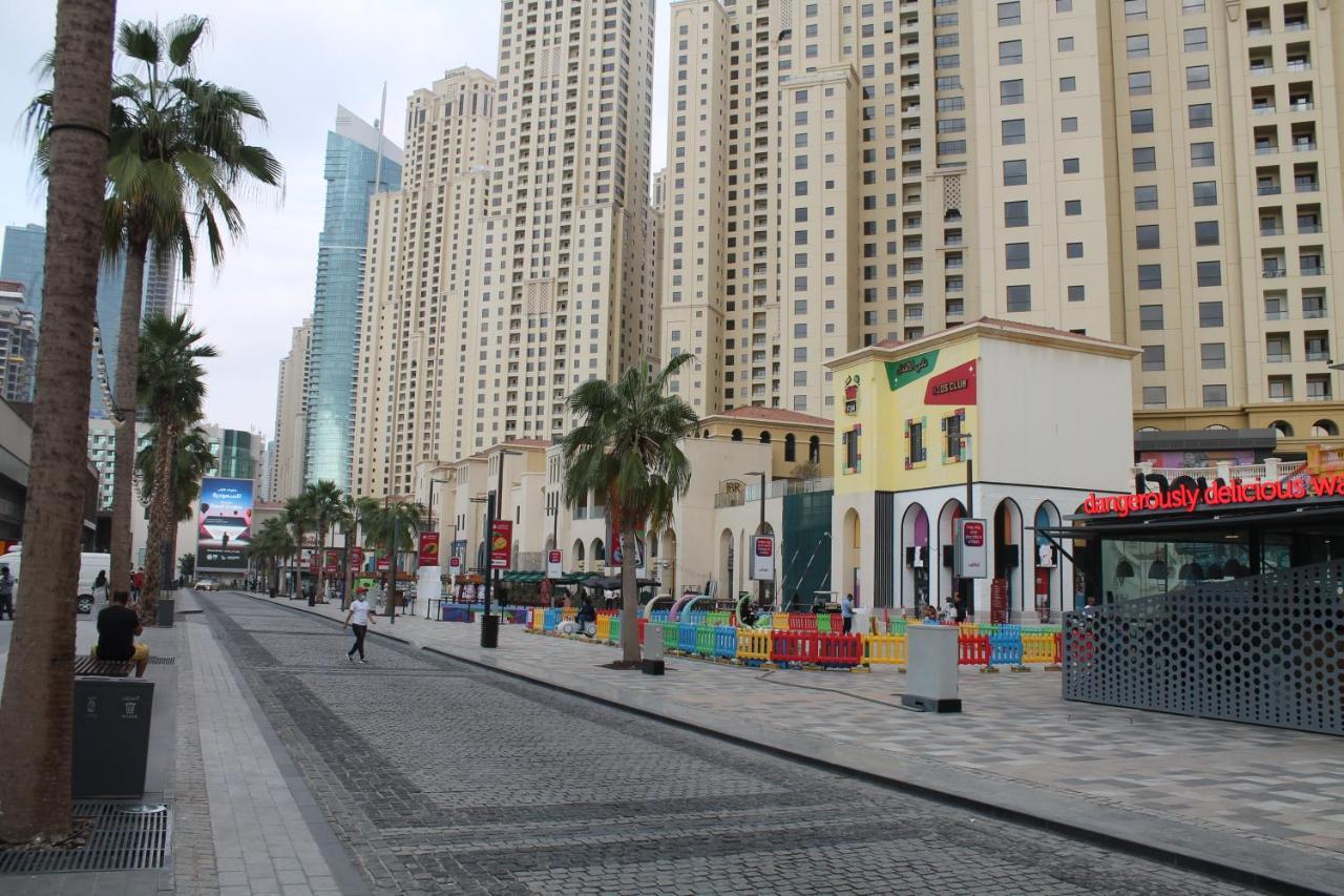 Newly Furnished One Bedroom Apartment Next To Metro & Beach In Marina Residence Dubai Exteriör bild