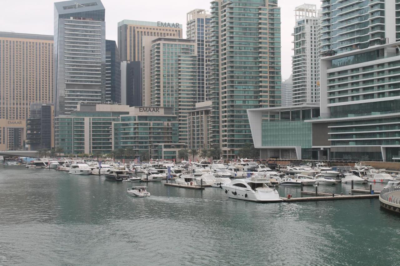 Newly Furnished One Bedroom Apartment Next To Metro & Beach In Marina Residence Dubai Exteriör bild