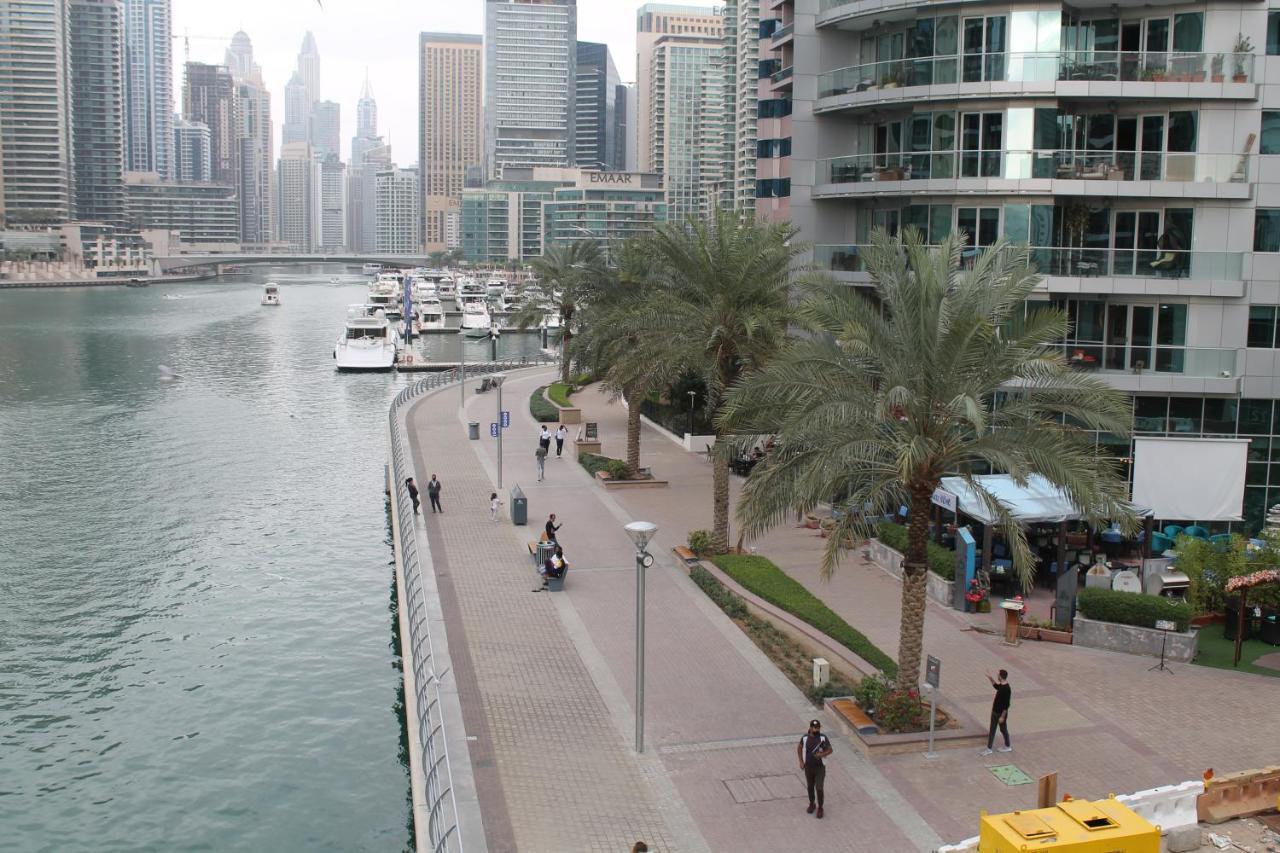 Newly Furnished One Bedroom Apartment Next To Metro & Beach In Marina Residence Dubai Exteriör bild